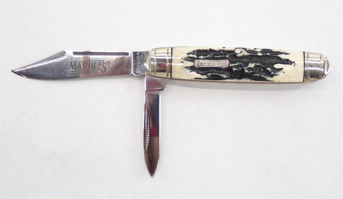 (3) Folding Knives - 16