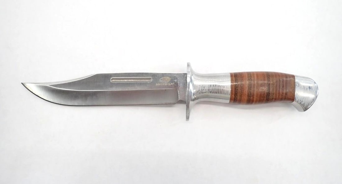 (9) Folding & Fixed Blade Knives - 12