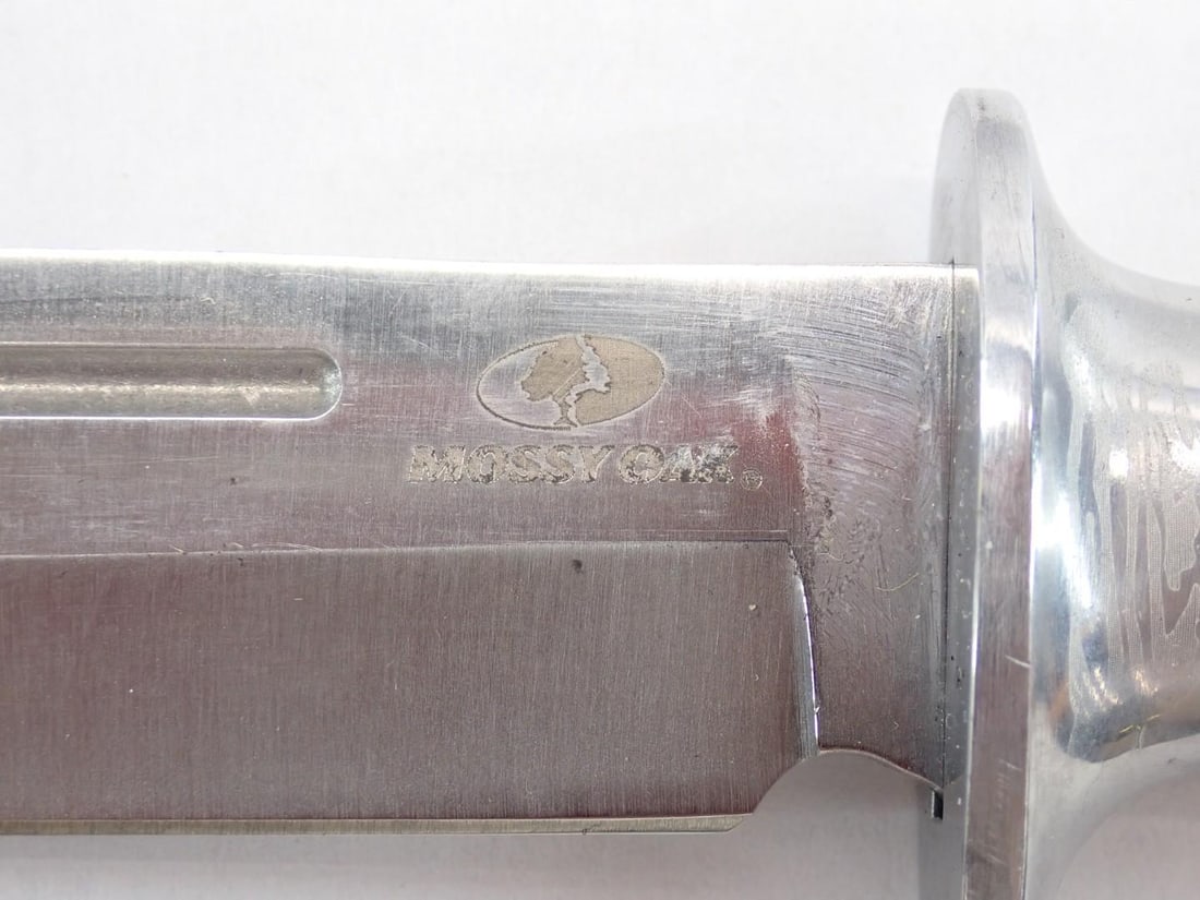 (9) Folding & Fixed Blade Knives - 13