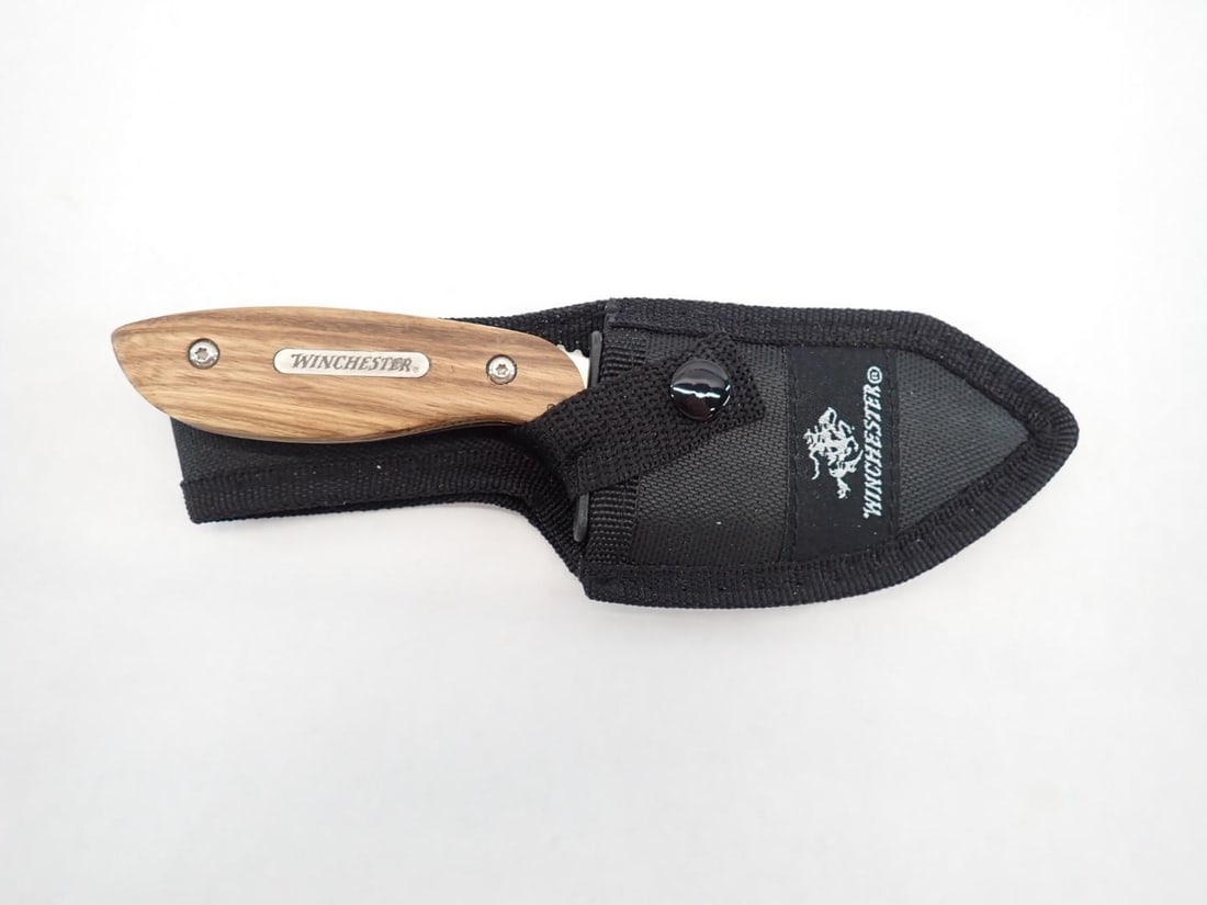 (9) Folding & Fixed Blade Knives - 15