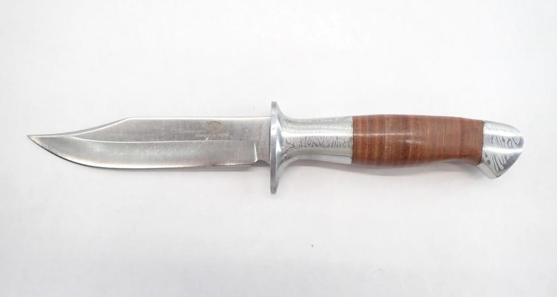 (9) Folding & Fixed Blade Knives - 8