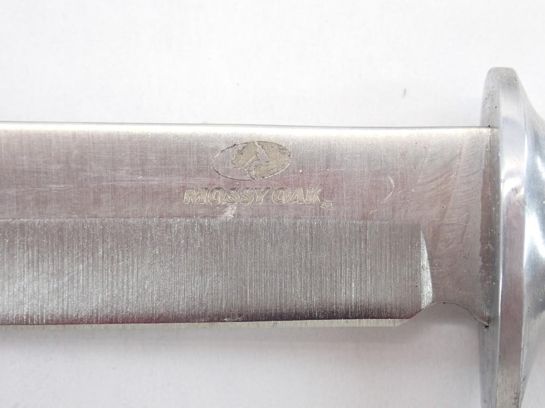(9) Folding & Fixed Blade Knives - 9