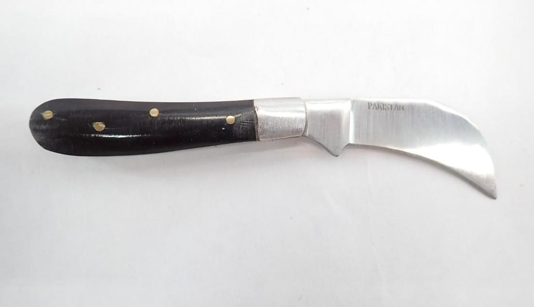 (7) Folding & Fixed Blade Knives - 3