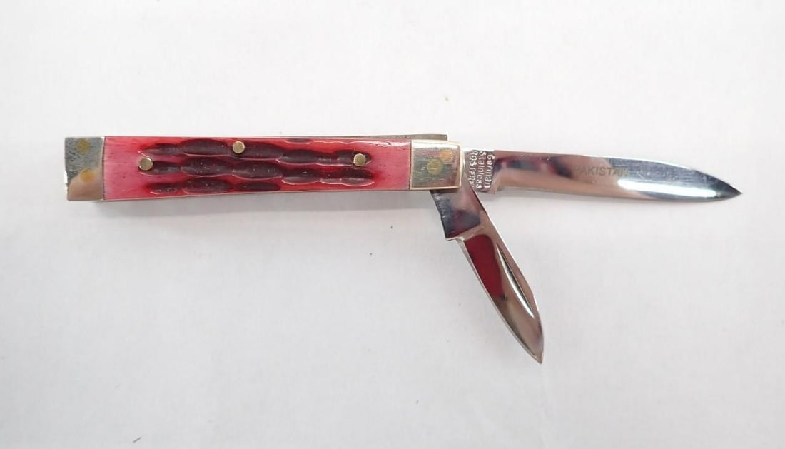 (7) Folding & Fixed Blade Knives - 7