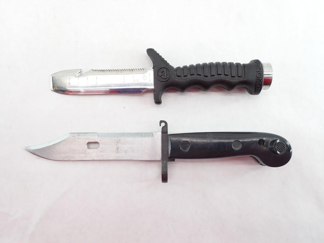 Outdoor/Throwing Knives Lot - 8
