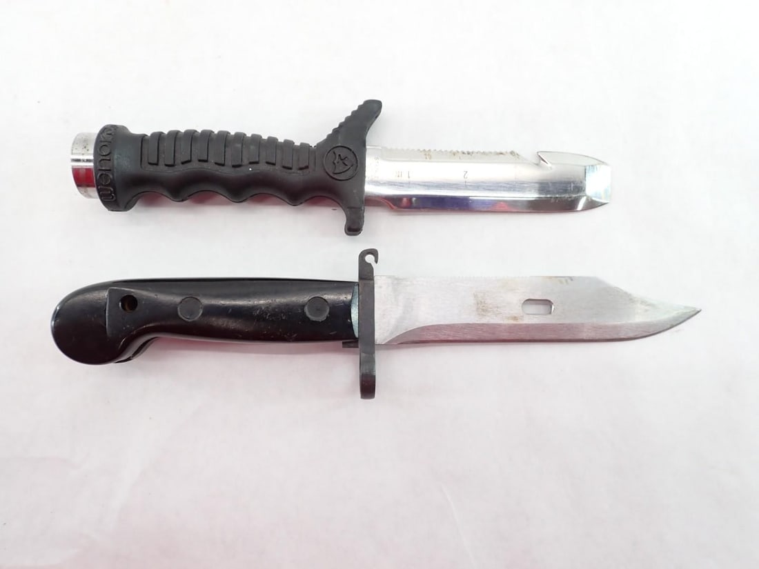 Outdoor/Throwing Knives Lot - 9