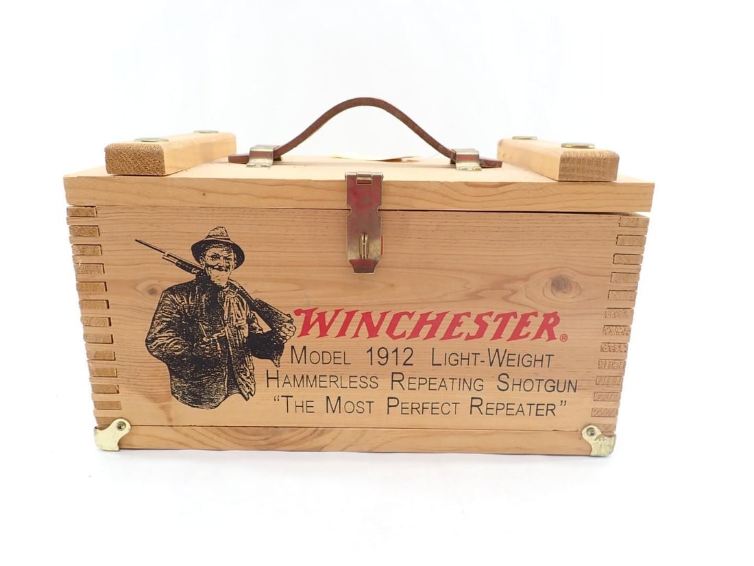 Winchester Model 1912 Commemorative Wood Box (1 of 3)