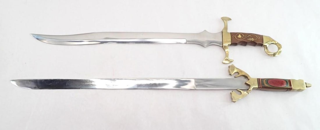 (10) Fantasy Swords/Knives - 4