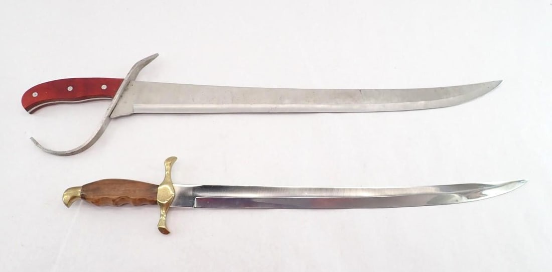 (10) Fantasy Swords/Knives - 6