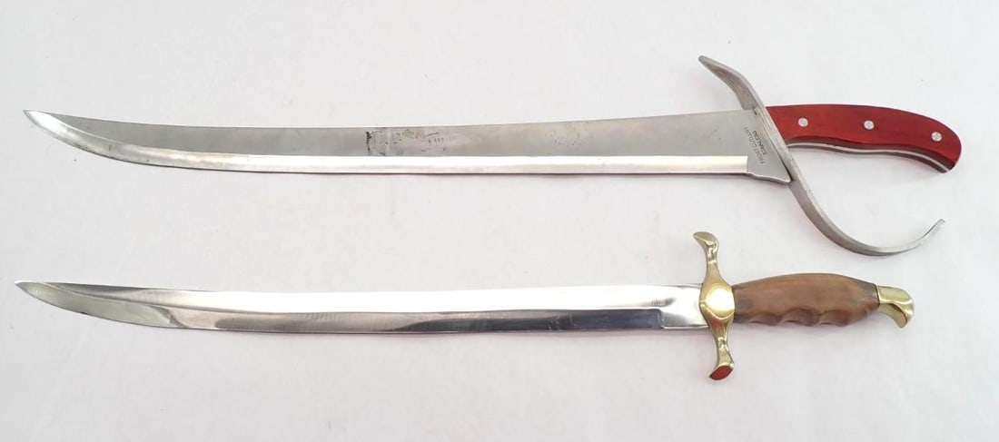 (10) Fantasy Swords/Knives - 7