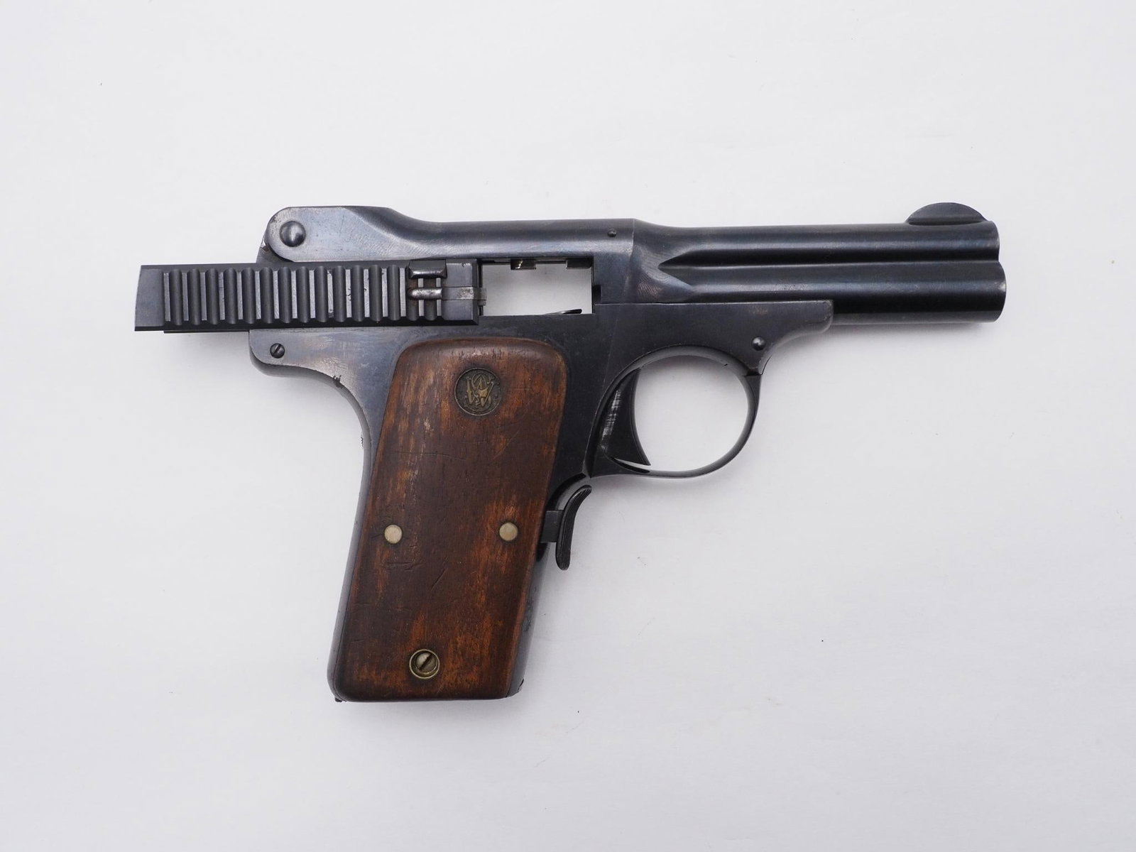 Smith & Wesson Model 1913 Pistol - 4
