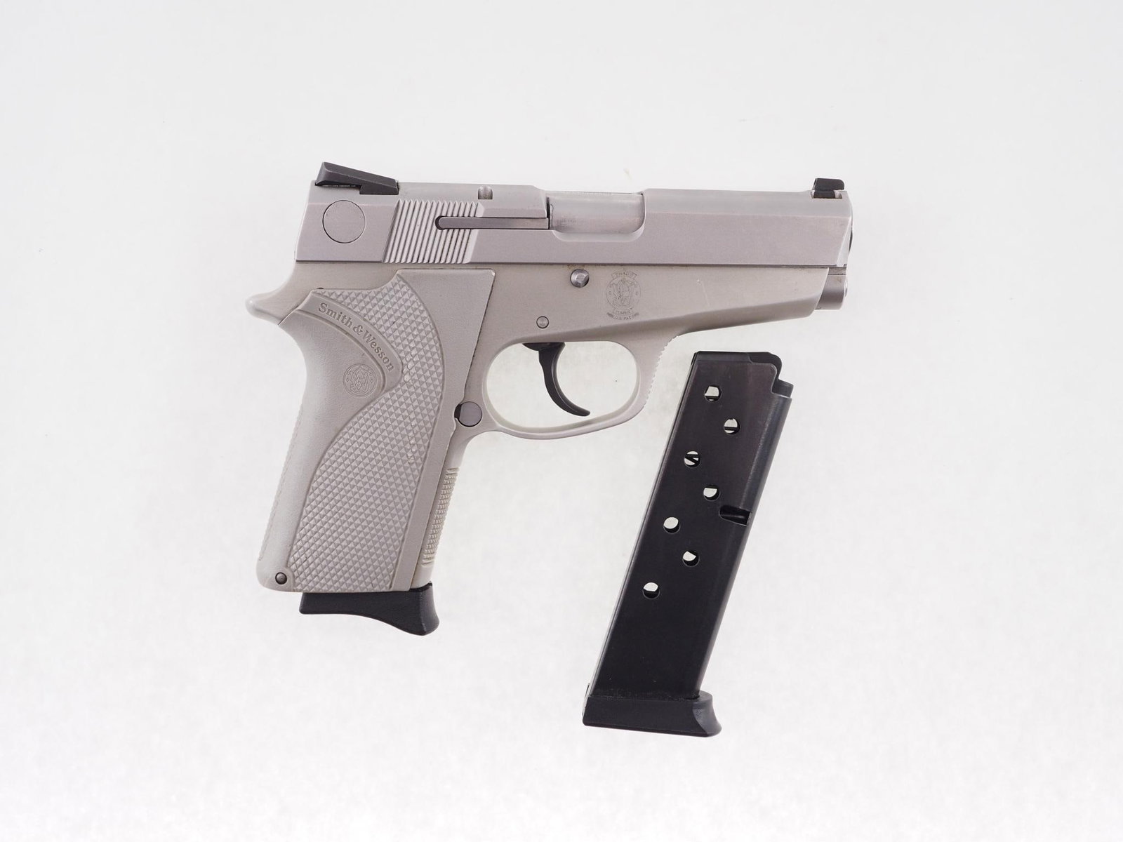 Smith & Wesson Model 3913 Pistol (1 of 9)
