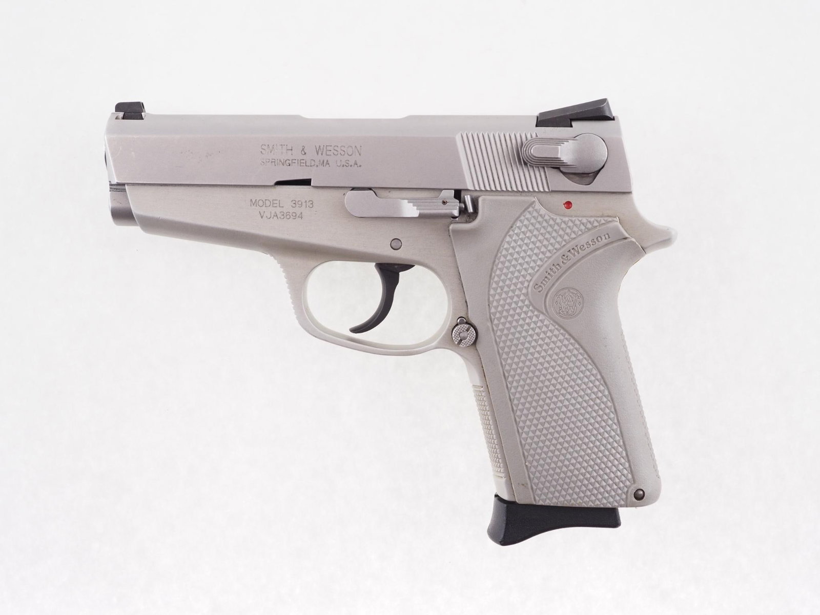 Smith & Wesson Model 3913 Pistol - 2