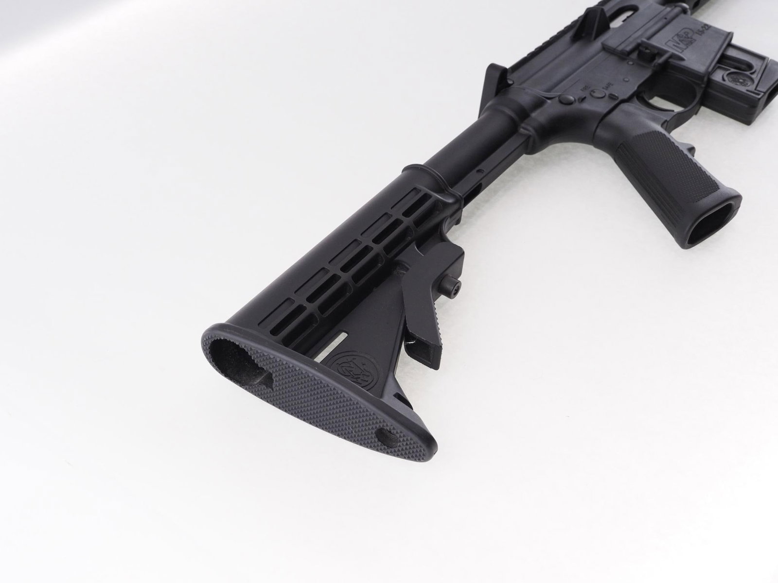 Smith & Wesson M+P15-22 Rifle - 9