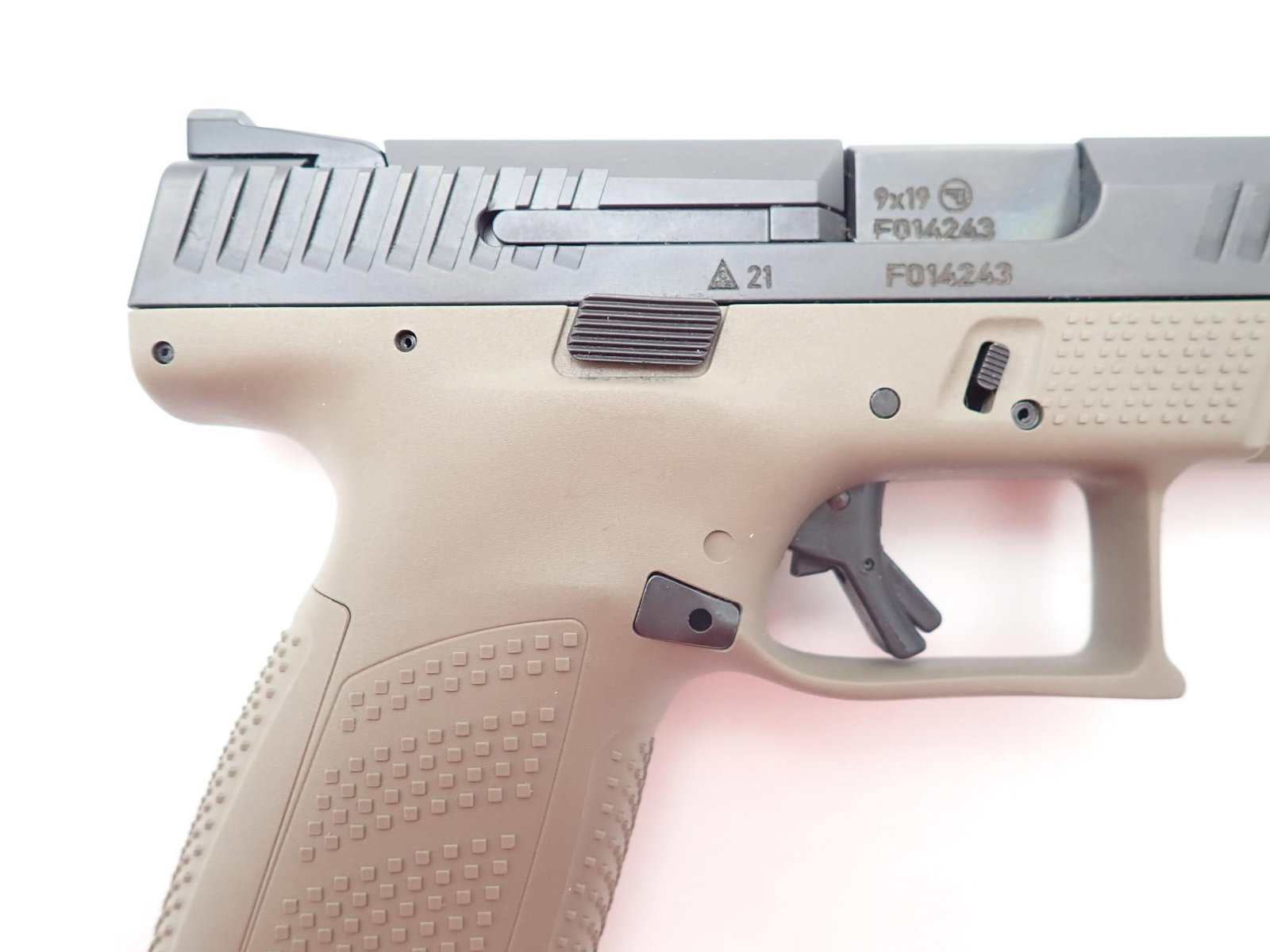 CZ P-10 F Pistol - 4