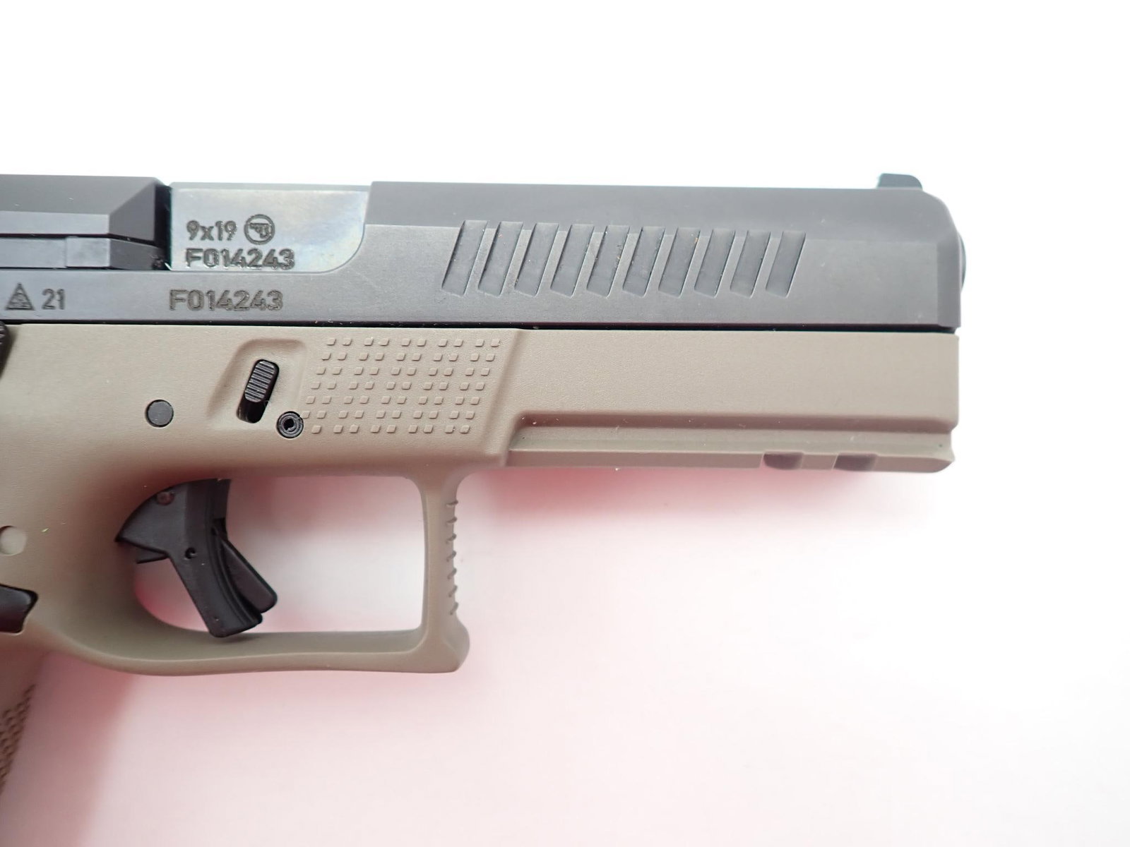 CZ P-10 F Pistol - 5