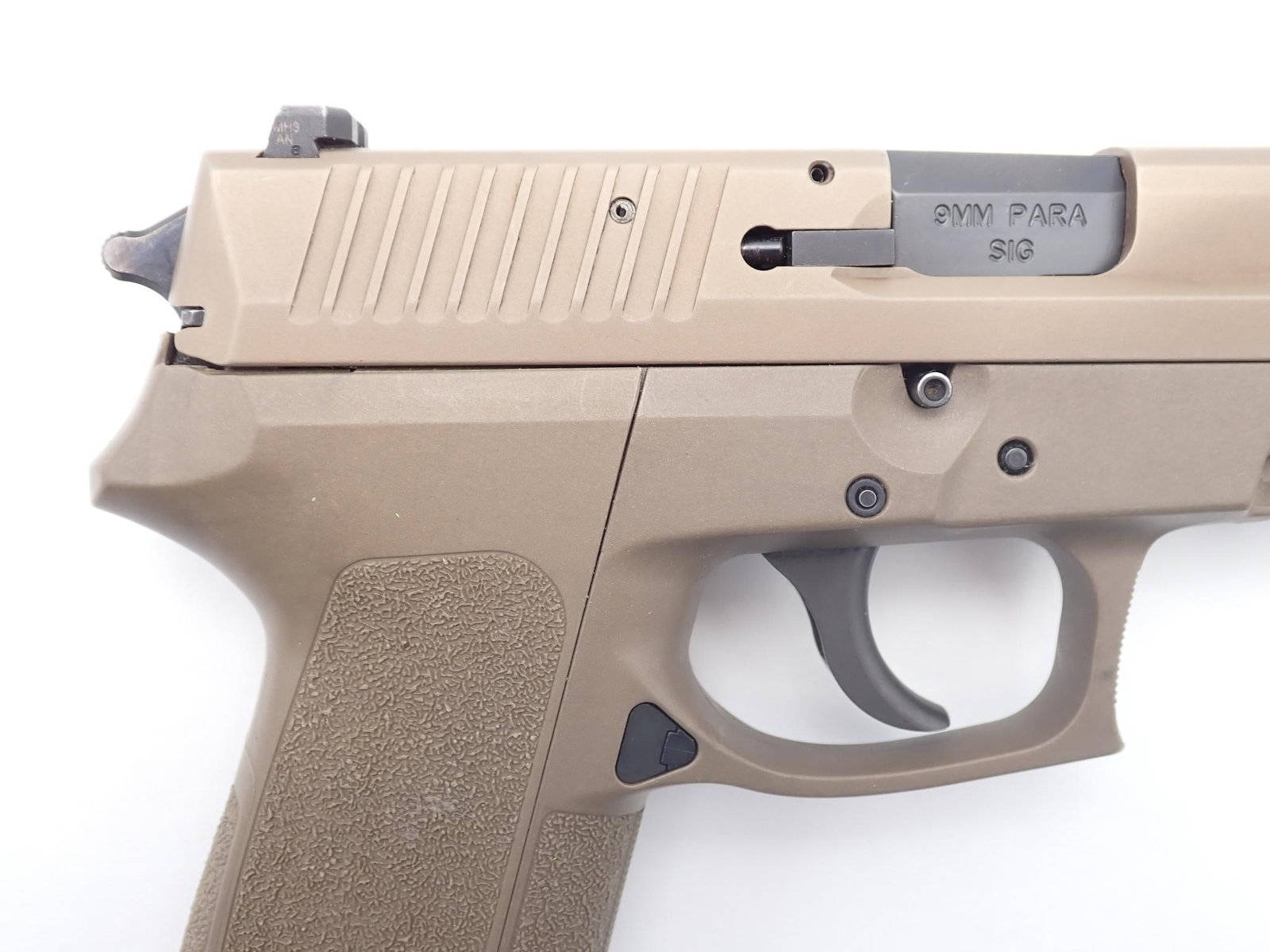 Sig Sauer SP2022 Pistol - 4