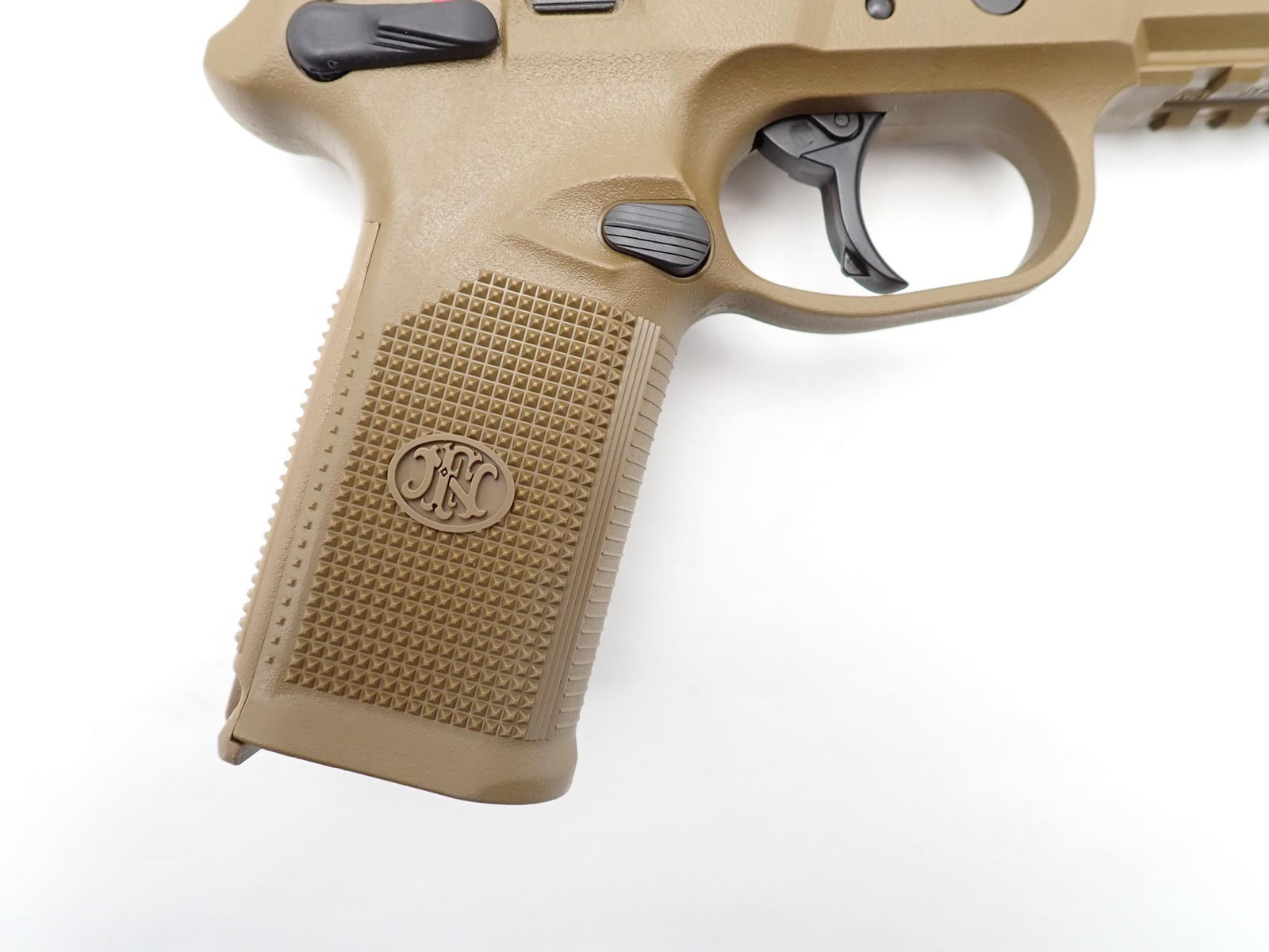 FN FNX-45 Pistol - 3