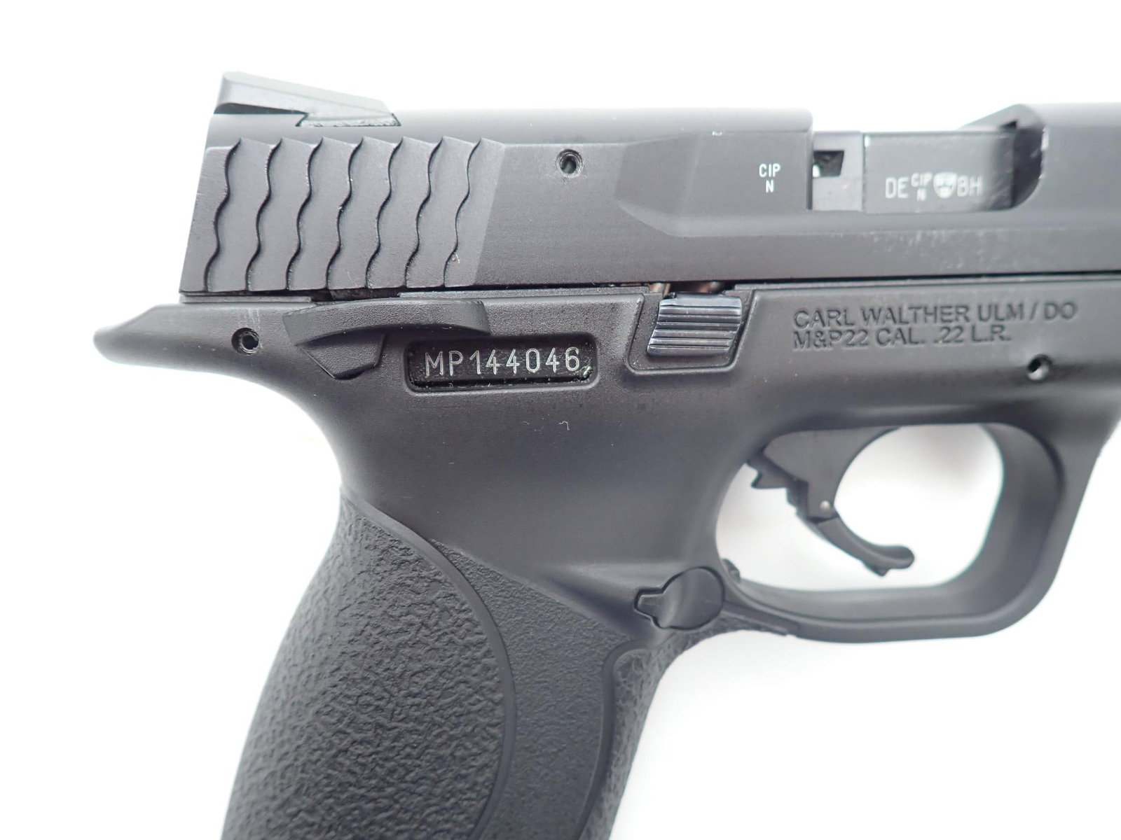 Smith & Wesson M&P 22 Pistol - 4