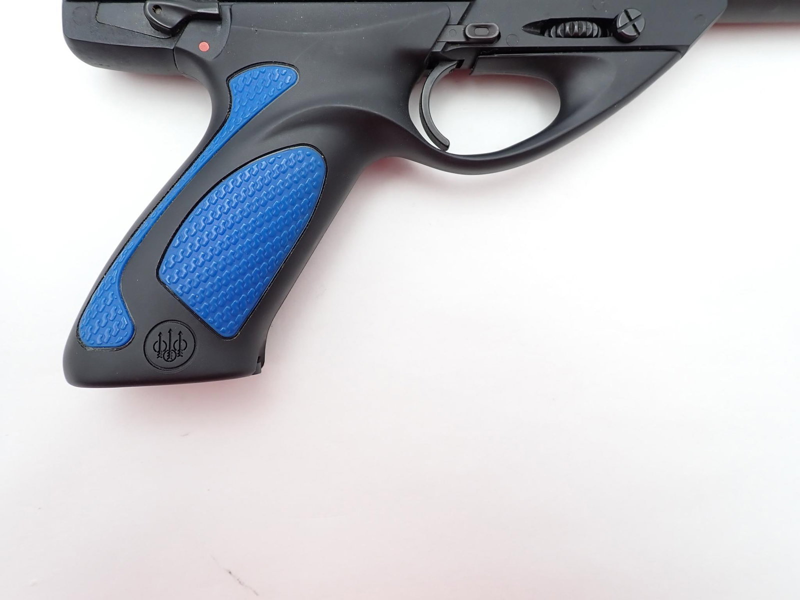 Beretta U22 Neos Pistol - 3