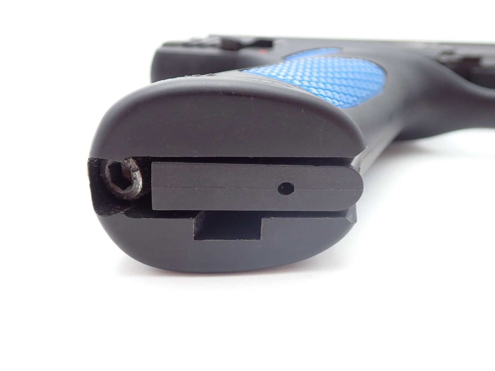 Beretta U22 Neos Pistol - 6