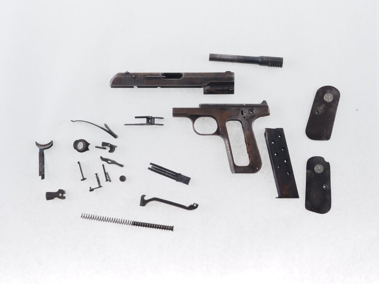 Colt 1903 Pistol (1 of 9)