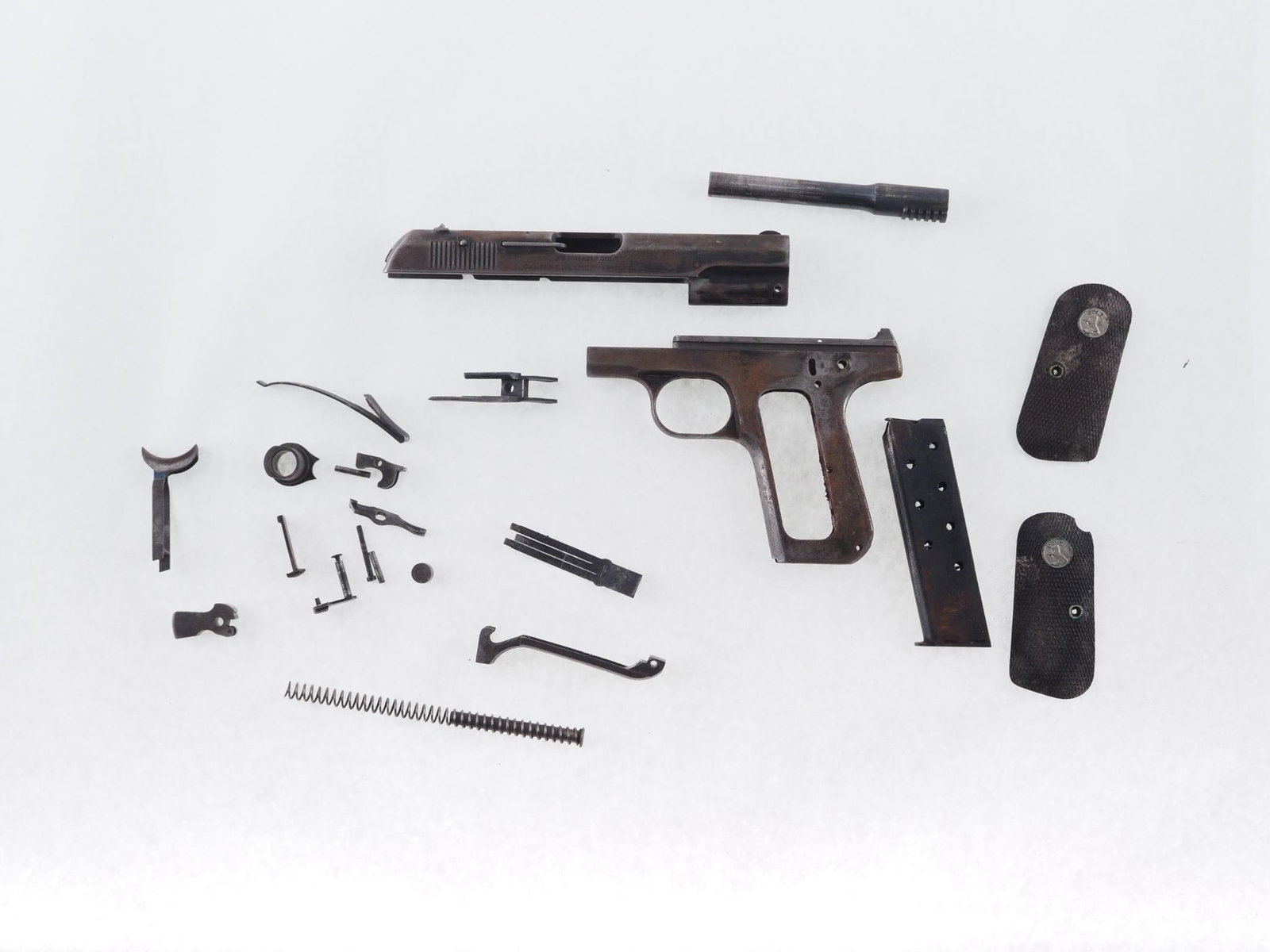 Colt 1903 Pistol - 2