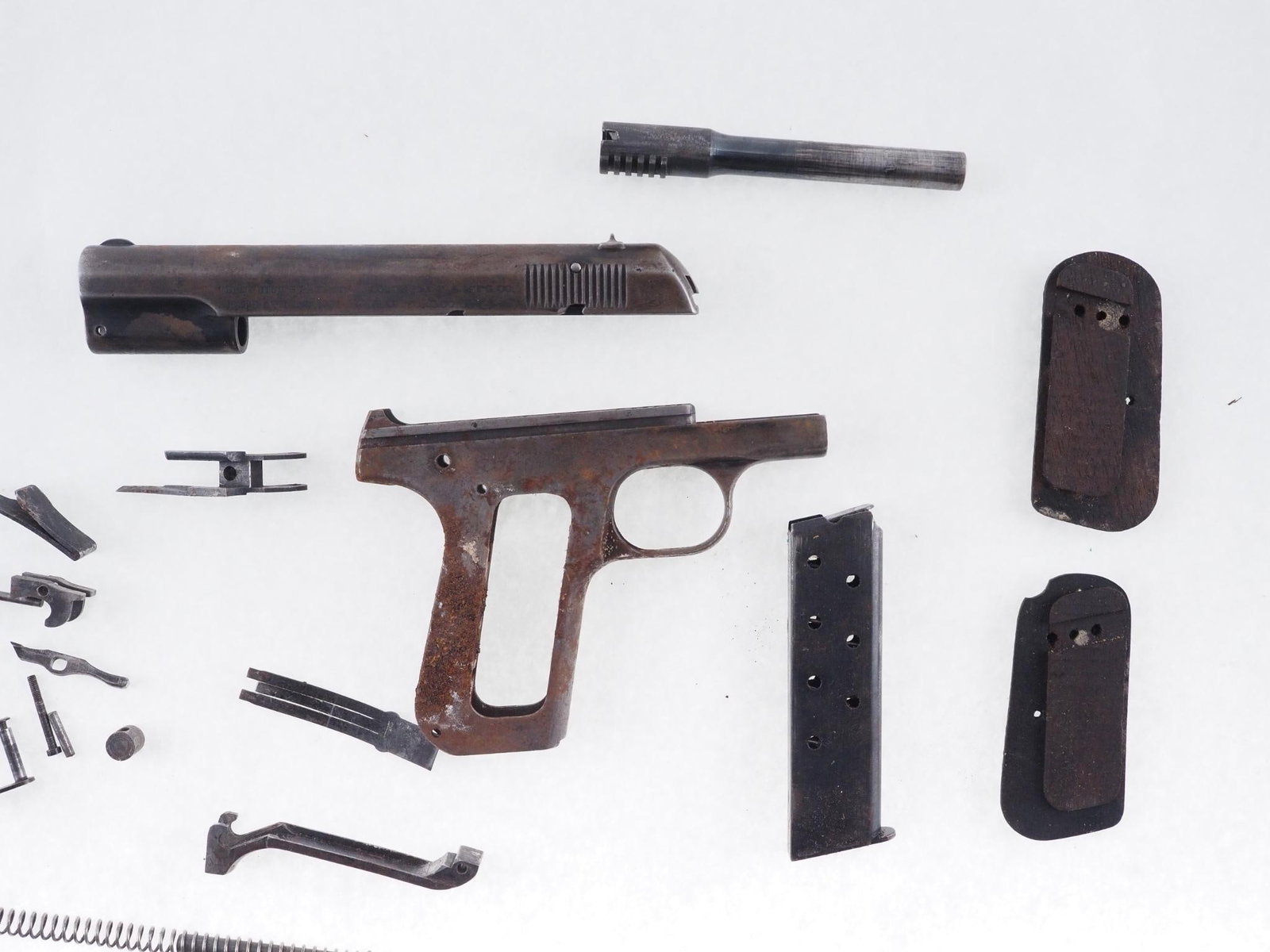 Colt 1903 Pistol - 6
