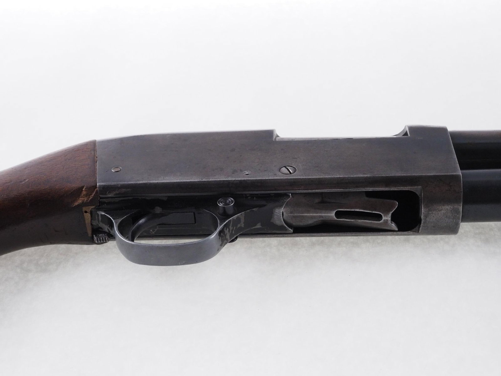 Stevens 820 B Shotgun - 10