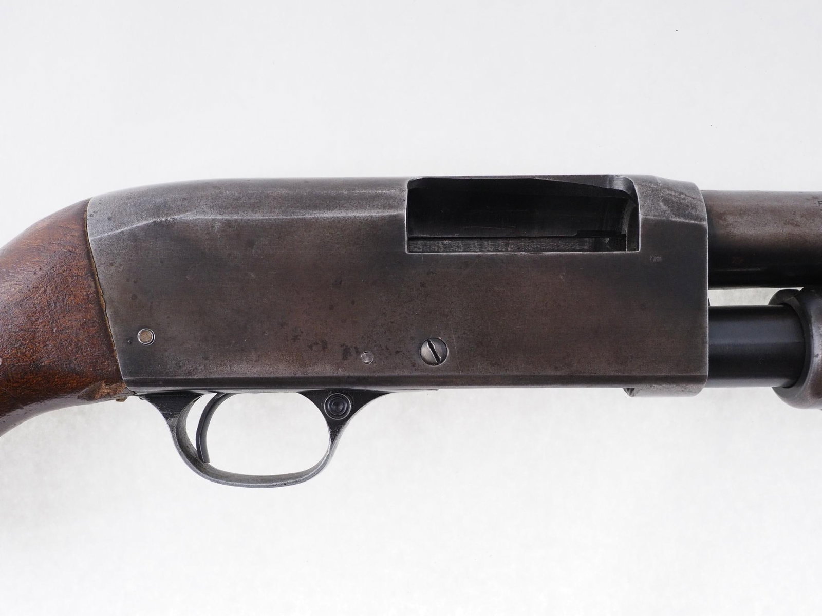 Stevens 820 B Shotgun - 12