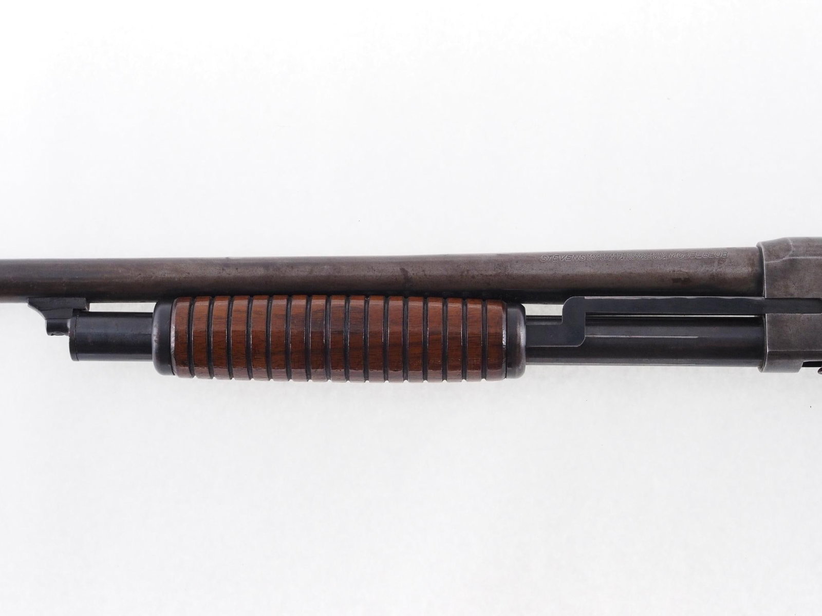 Stevens 820 B Shotgun - 16
