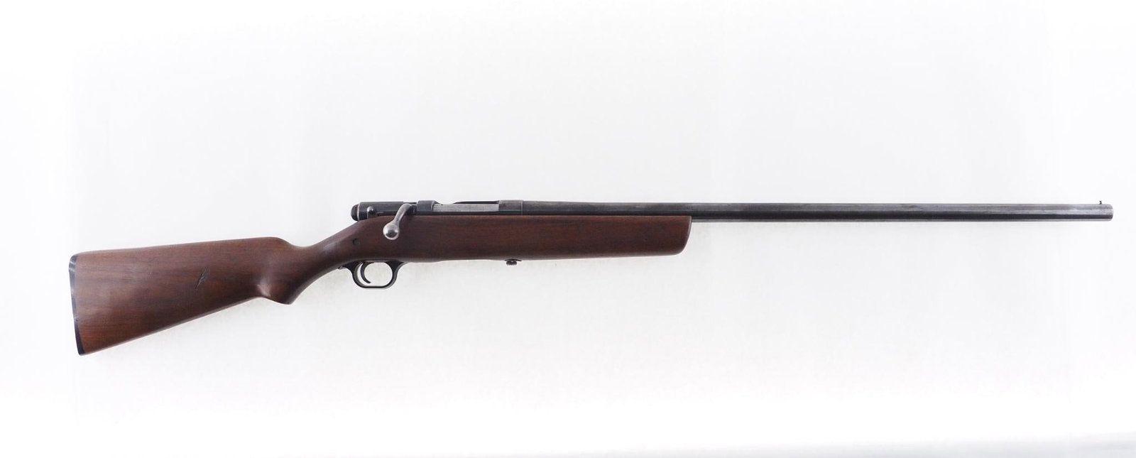 Harrington & Richardson Model 348 Gamester Shotgun: SN: None Year of Mfg: 1949-1958 Cal: 12 Ga. Action Type: Bolt Action Barrel Length: 28" Modified choke Sights/Optics: Bead Stock: Wood stock showing very little wear Finish: Blued, thinning Finish