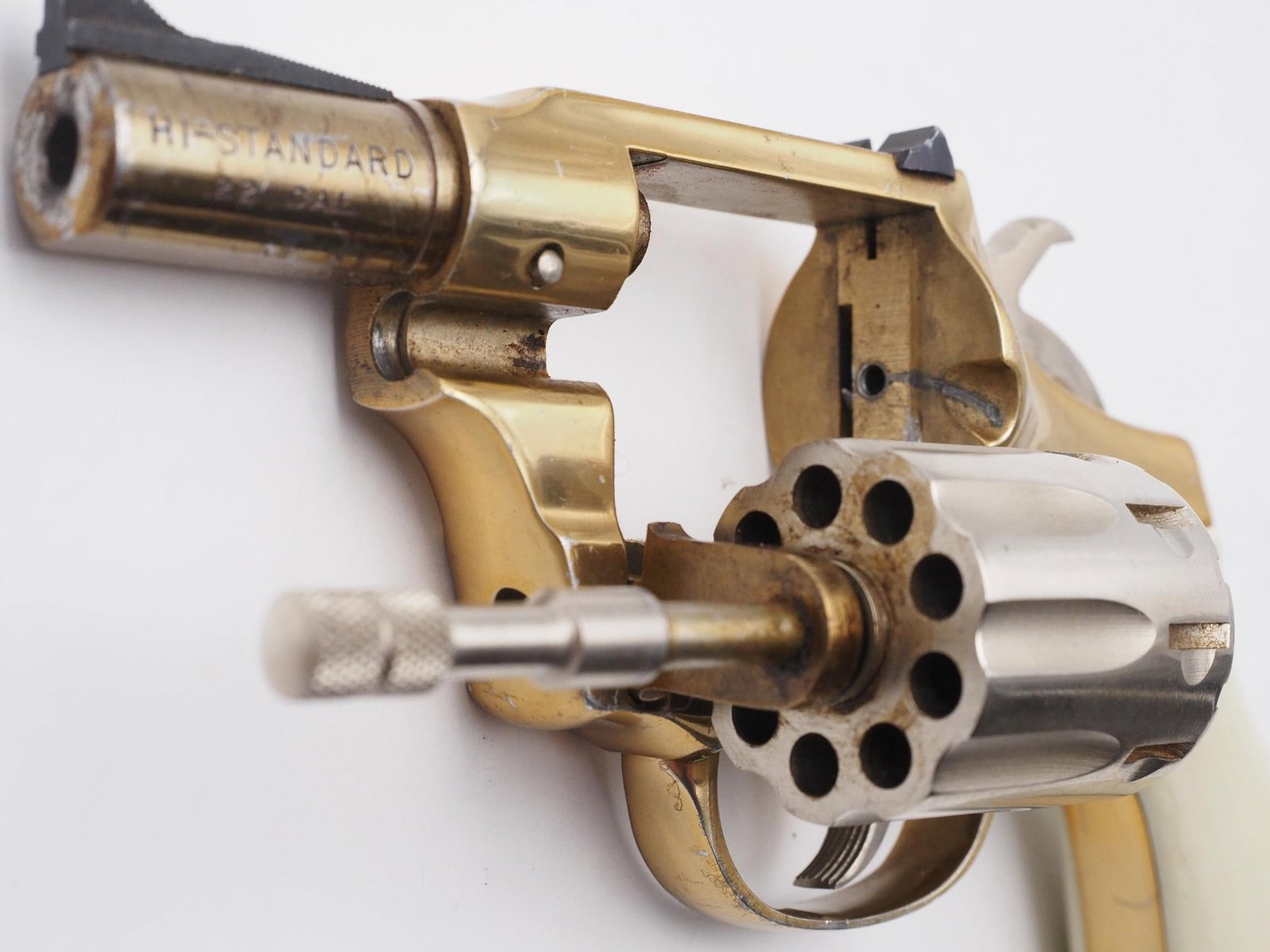 High Standard R-101 Revolver - 6