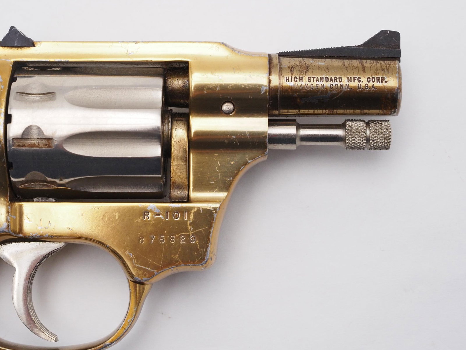 High Standard R-101 Revolver - 7