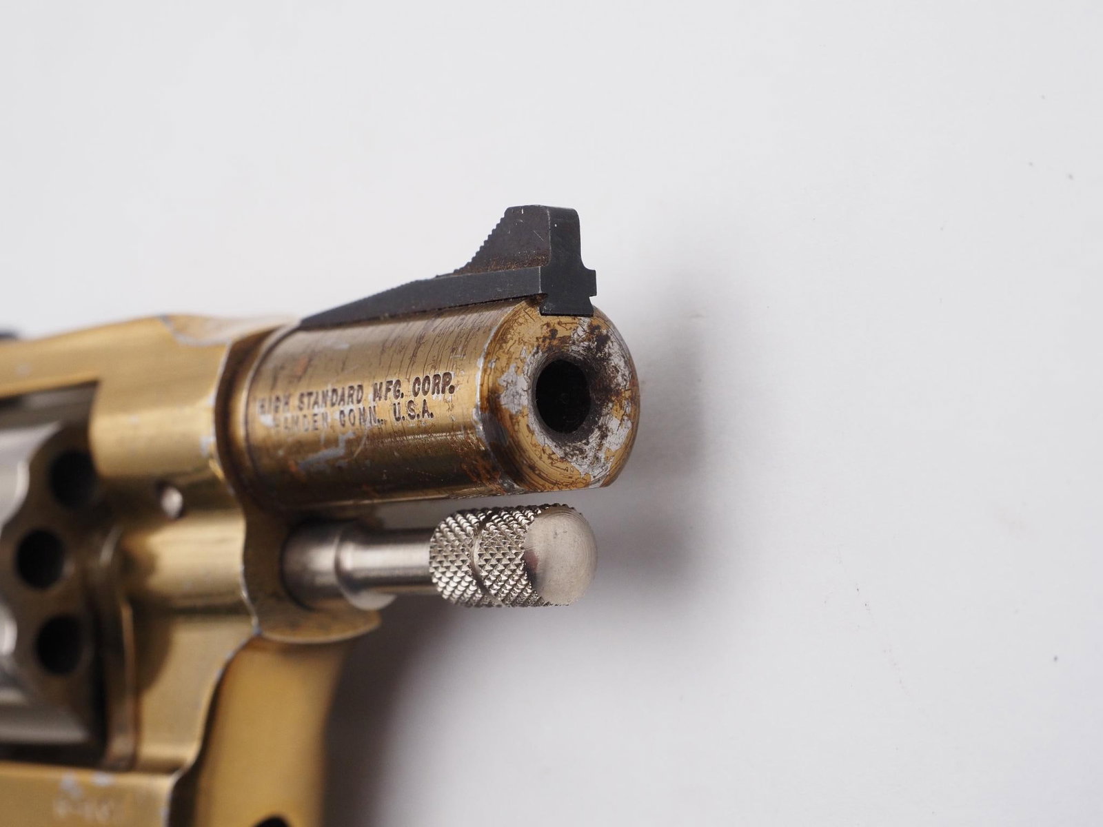 High Standard R-101 Revolver - 8