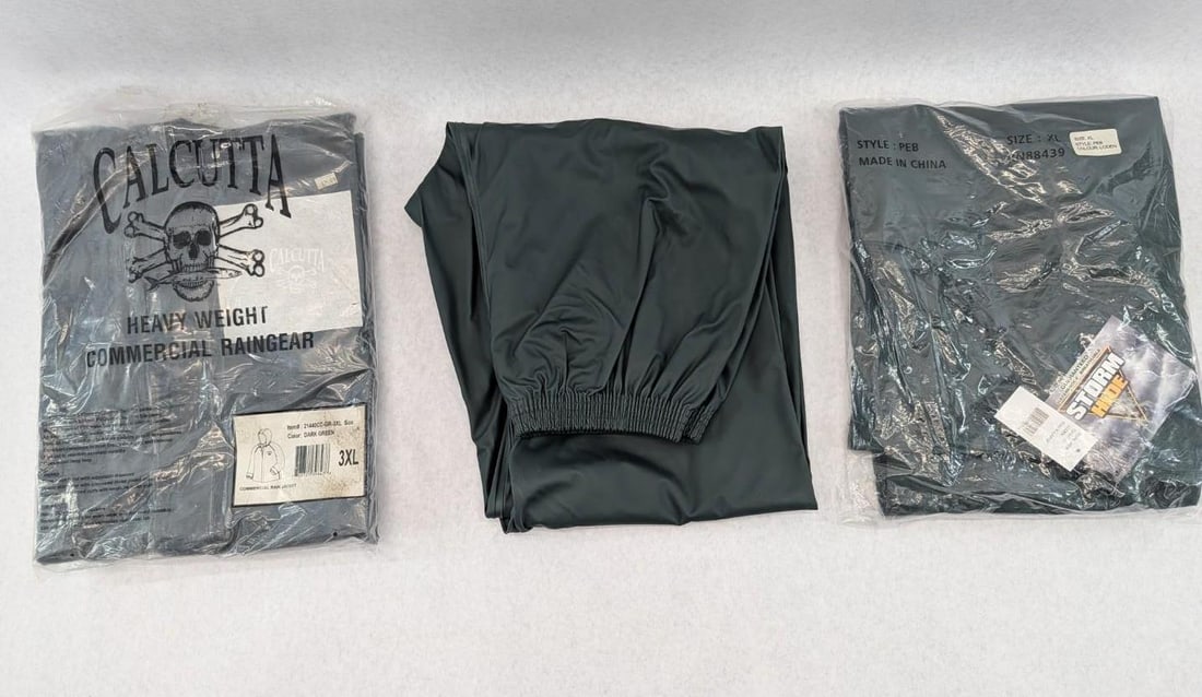 Rain Gear: including Calcutta heavyweight commercial rain gear size 3XL, Stormhide size XL, Stormhide rain pants size M