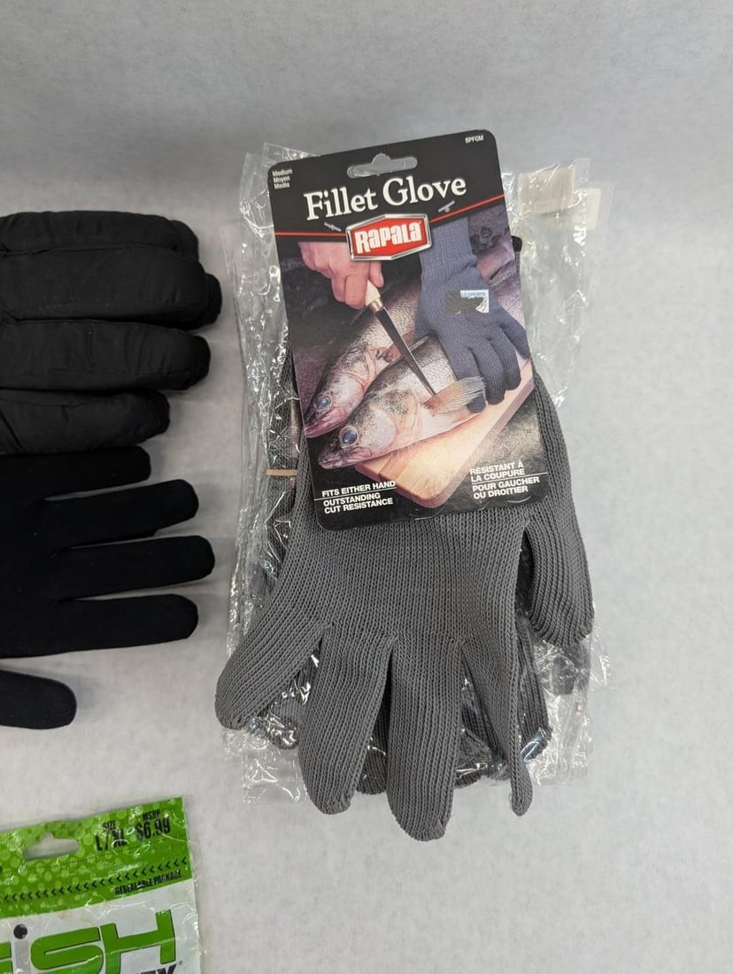 (15) Winter, Filet, & Fish Cleaning Gloves - 4