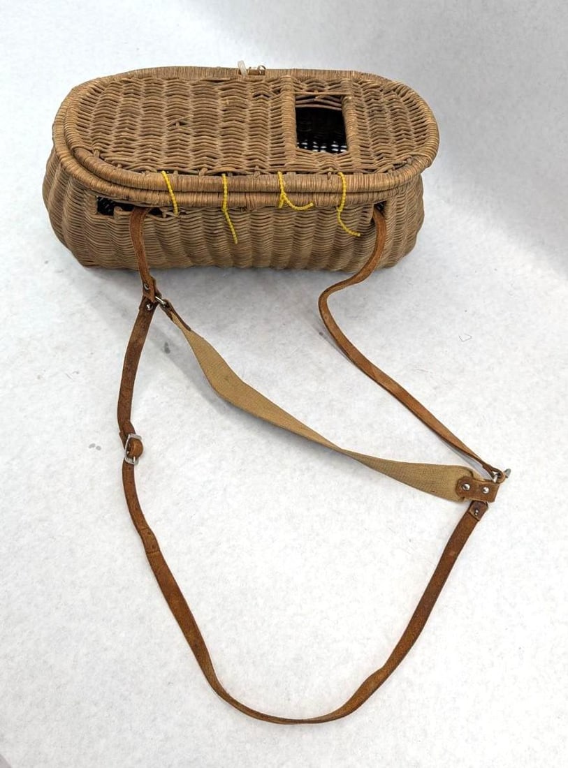 Vintage Wicker Fishing Creel - 3