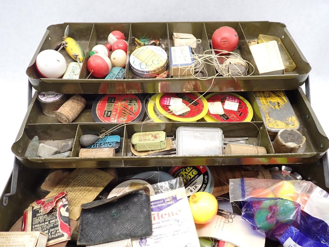 Vintage Fishing Tackle Box and Contents - 3