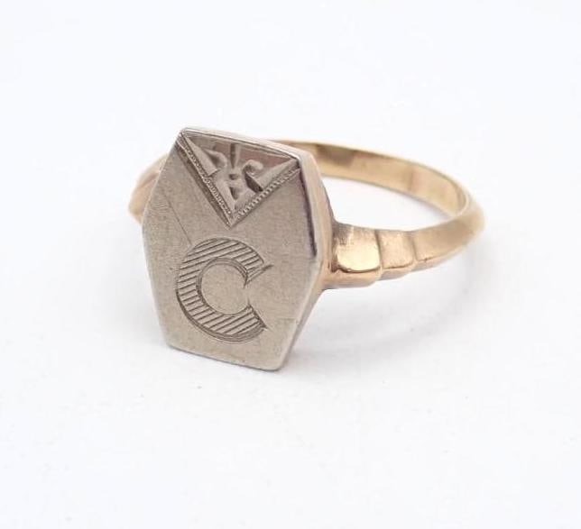 Victorian 10K Yellow and White Gold Ring: 2.44 grams