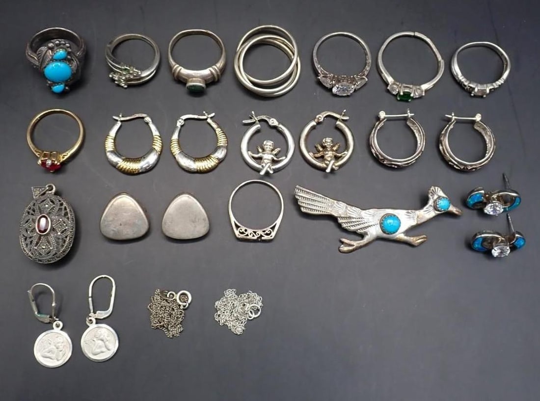 (25) Sterling Silver Jewelry Articles: 81.7 grams total weight