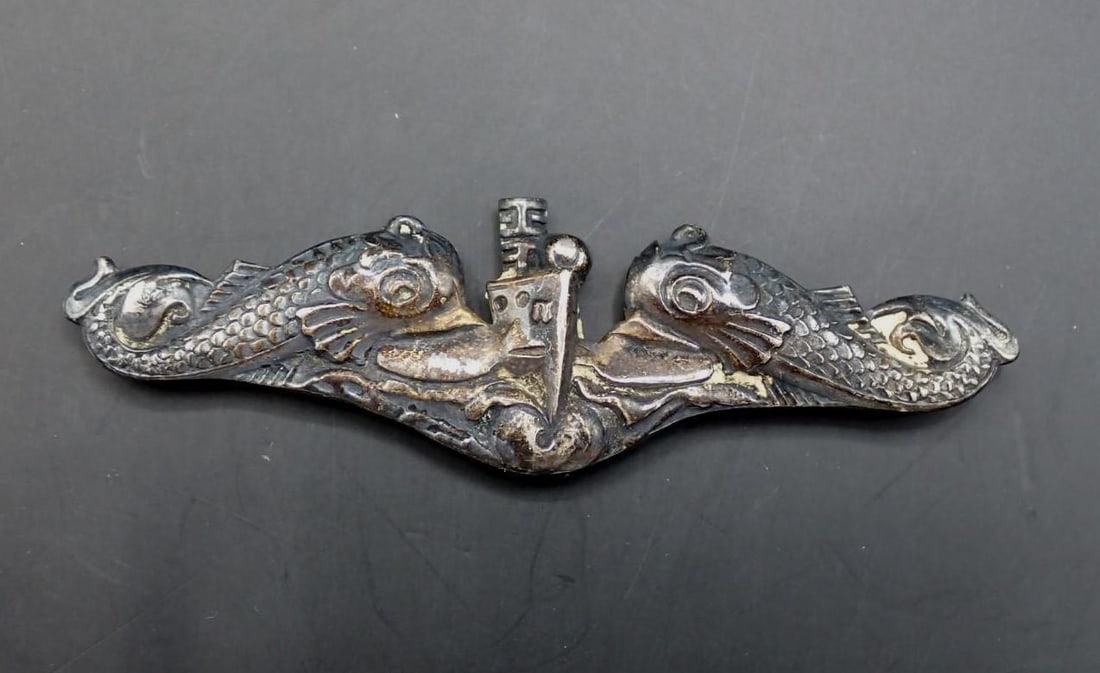 Sterling Silver U.S. Submariner Badge: 2.875" in length, 13.8 grams