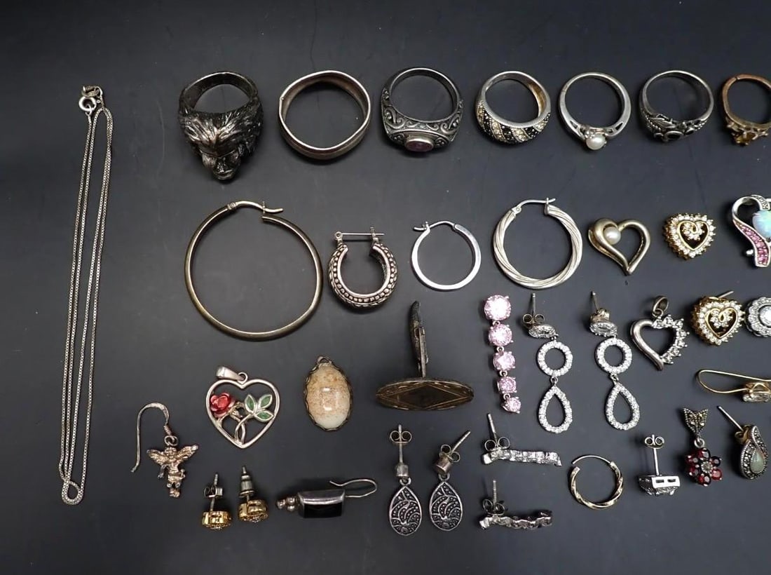 (39) Sterling Silver Jewelry Articles - 2