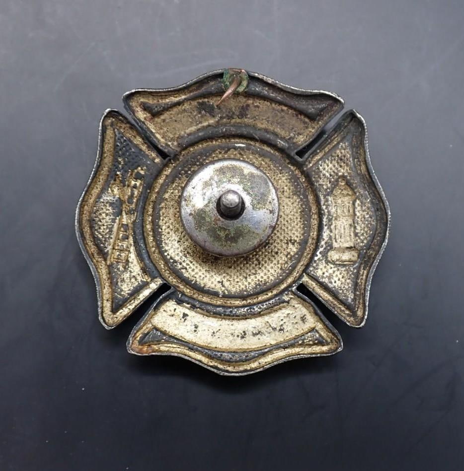 (2) New York Badges - 3
