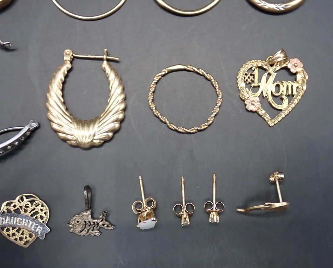 (16) 14K Yellow & White Gold Jewelry Articles - 6
