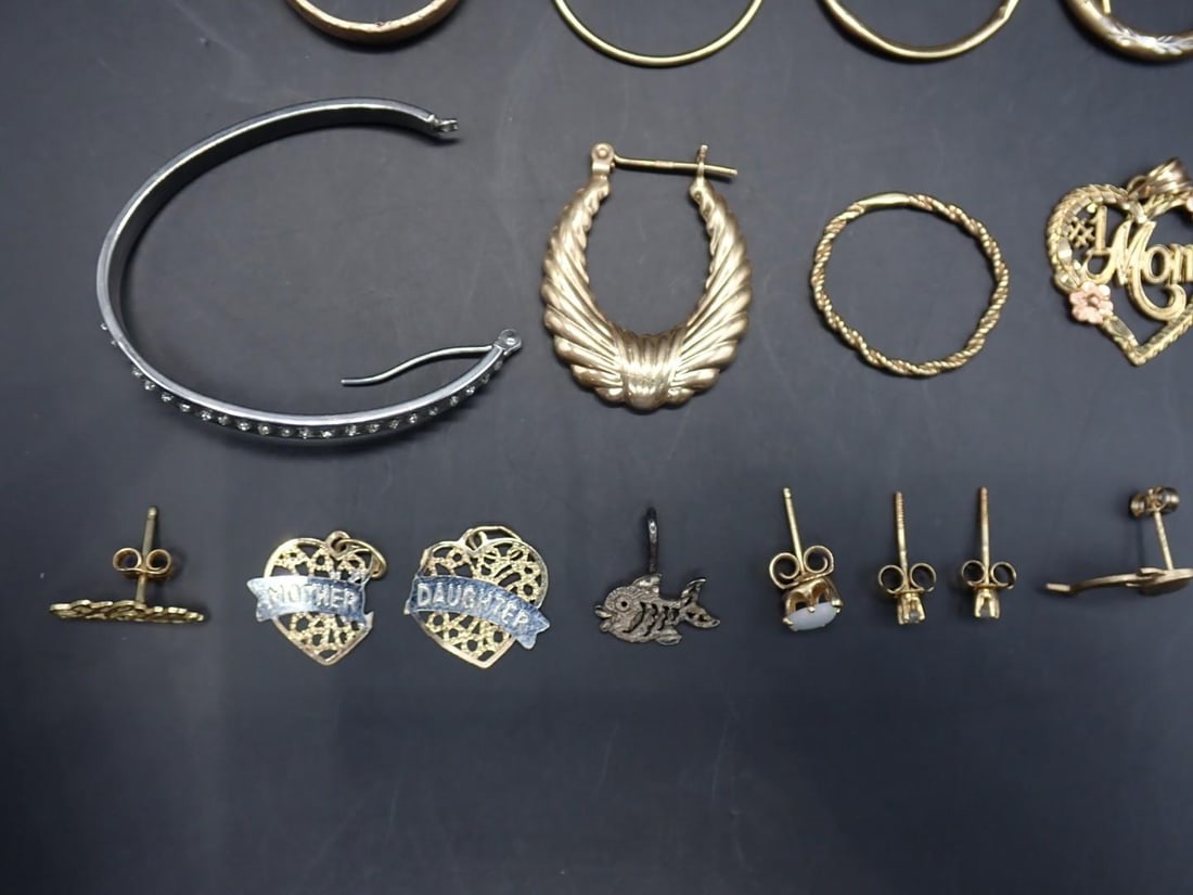 (16) 14K Yellow & White Gold Jewelry Articles - 8
