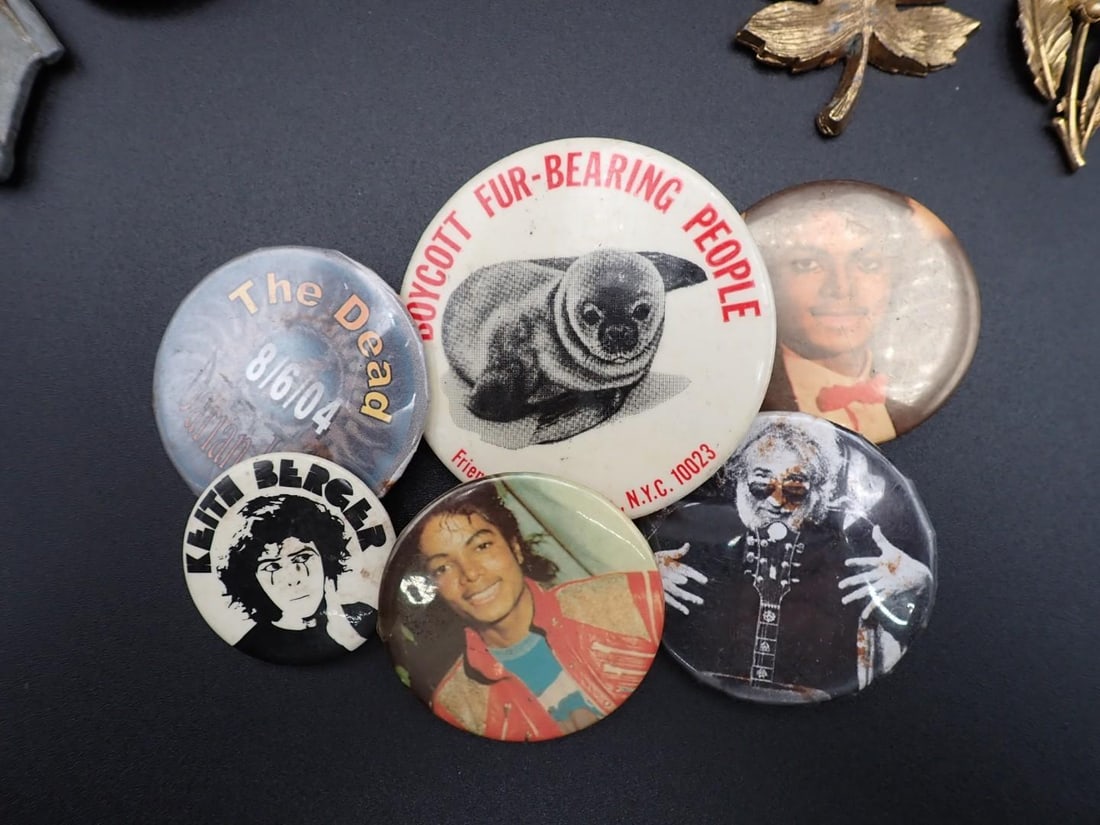 Collectibles Lot - 6