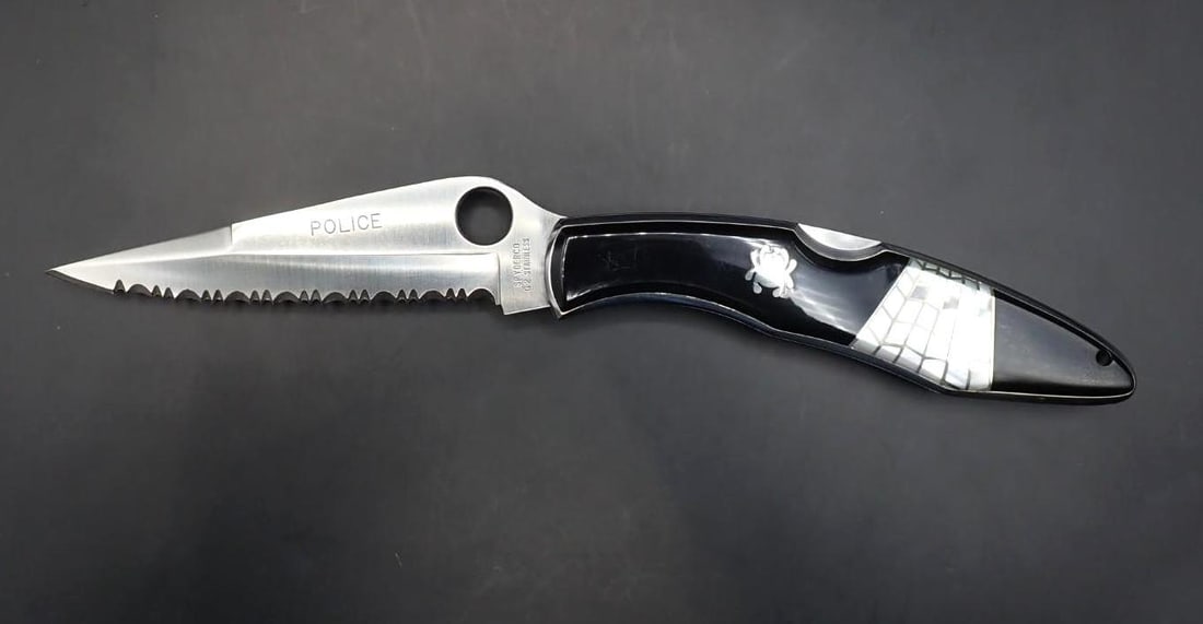 Spyderco Police G-2 Folding Knife: inlaid mother of pearl handle, 9.5" overall length