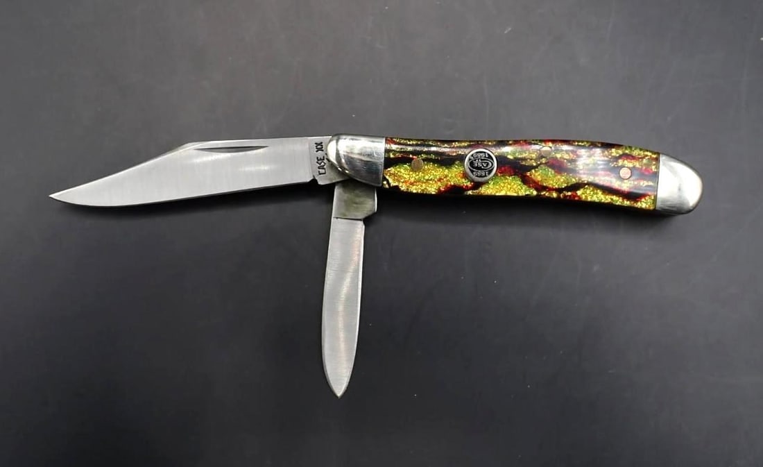 Case CT220SS "Peanut" Folding Knife: 4.875" overall length,like new in the box