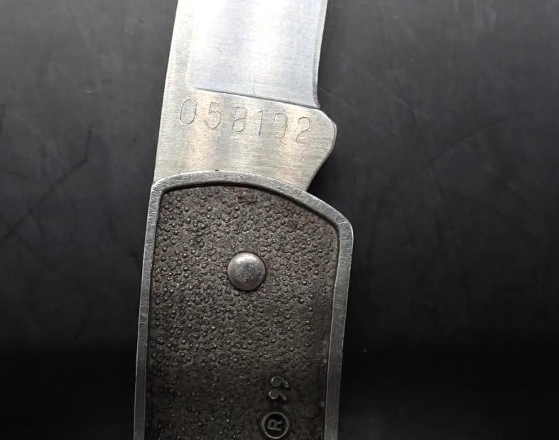 Buck 825 Statue of Liberty Commemorative Folding Knife - 3